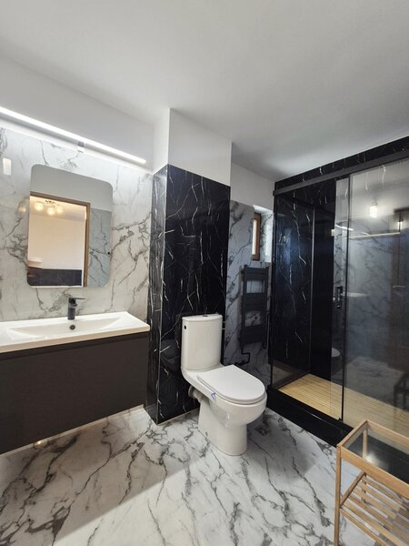 Baneasa, Dobrogeanu Gherea, Garlei, comision 0%, vila P+1+M, 6 camere, curte 550 mp