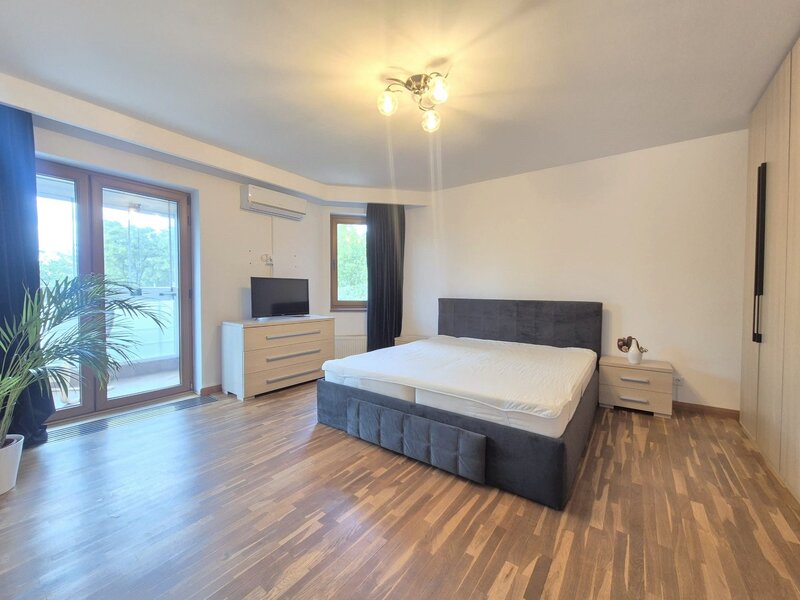 Baneasa, Dobrogeanu Gherea, Garlei, comision 0%, vila P+1+M, 6 camere, curte 550 mp